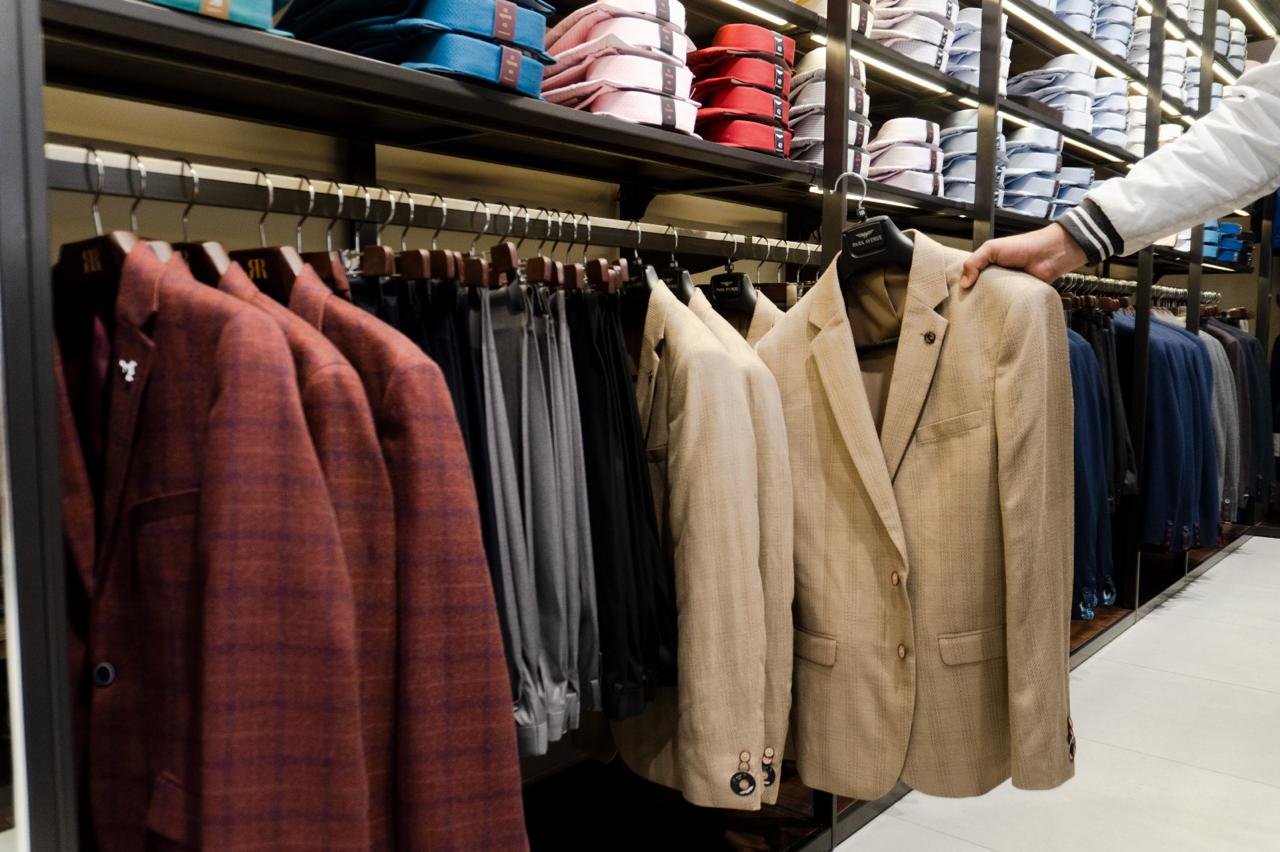 The Raymond Shop collection photo 6