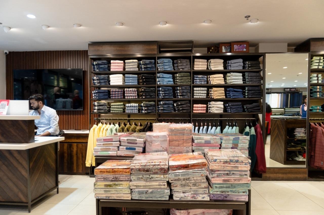 The Raymond Shop collection photo 10