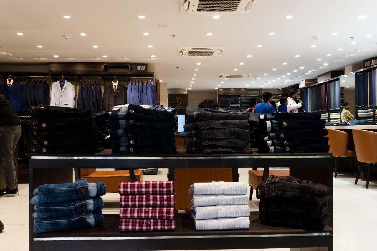 The Raymond Shop collection photo 18